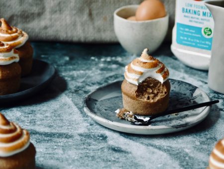 Cinnamon Tea Cupcakes with Meringue Icing